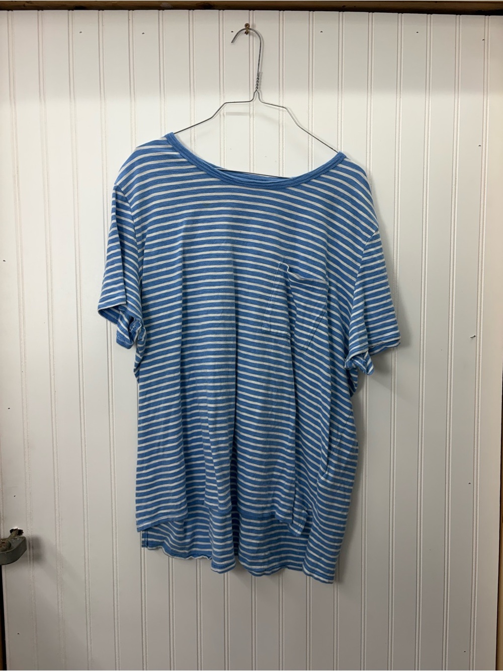 Old Navy boyfriend slouchy Blue and White Striped Pocket Tee Short Sleeve
